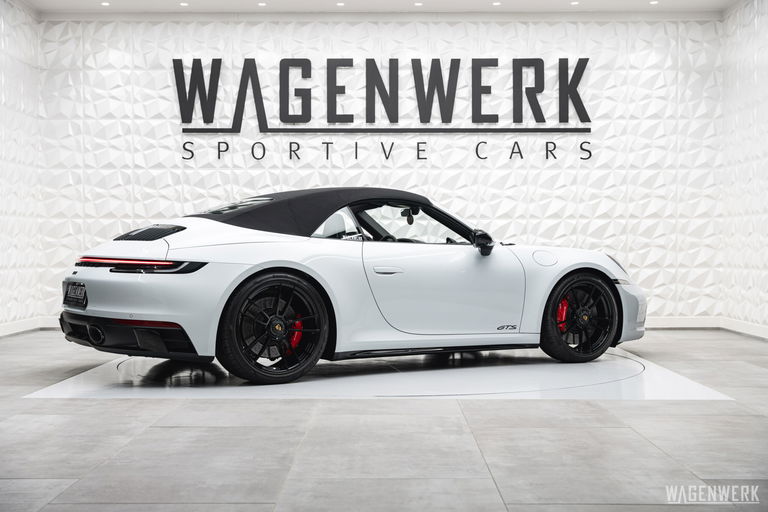 Porsche 992 Carrera GTS