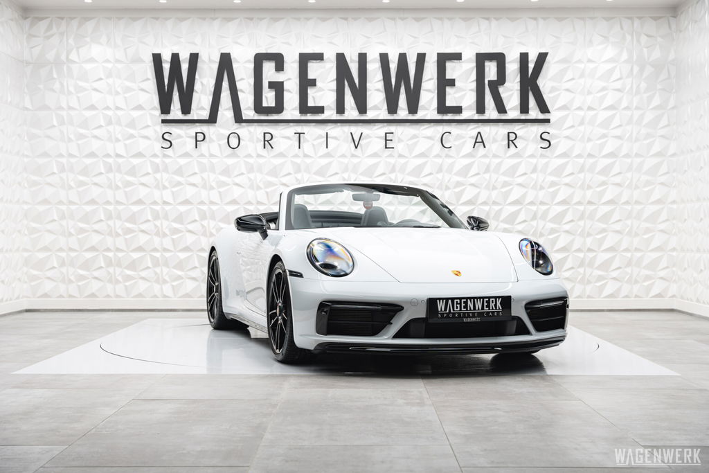 Porsche 992 Carrera GTS