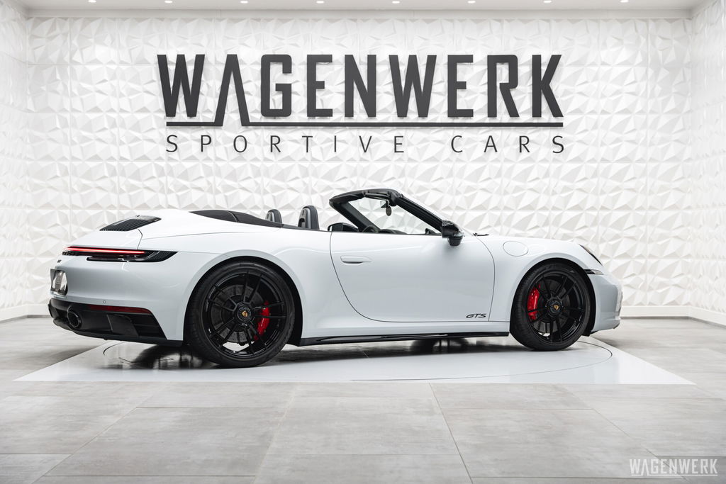 Porsche 992 Carrera GTS