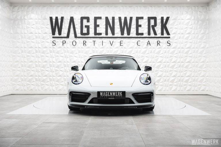 Porsche 992 Carrera GTS
