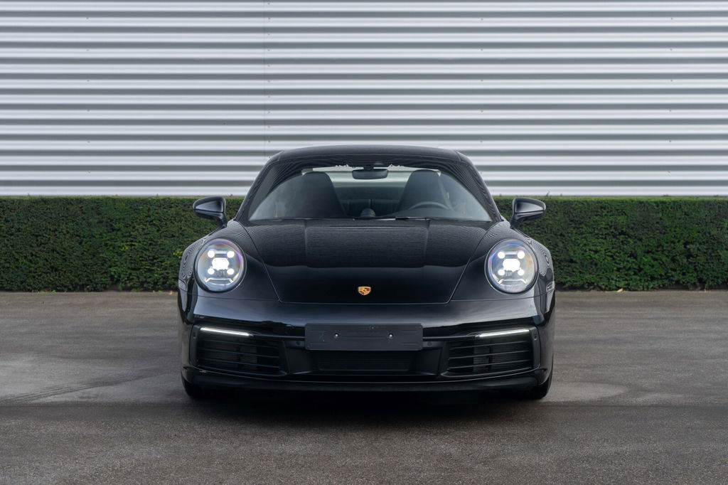 Porsche 992 Carrera