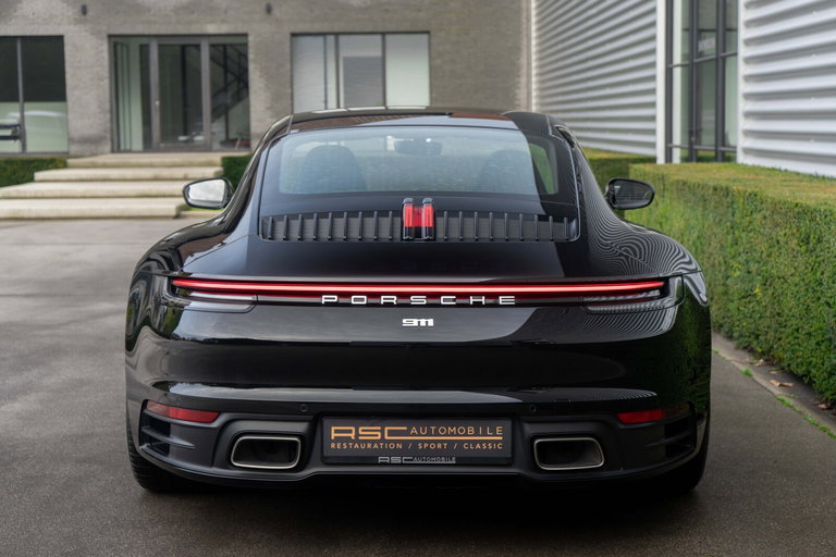 Porsche 992 Carrera