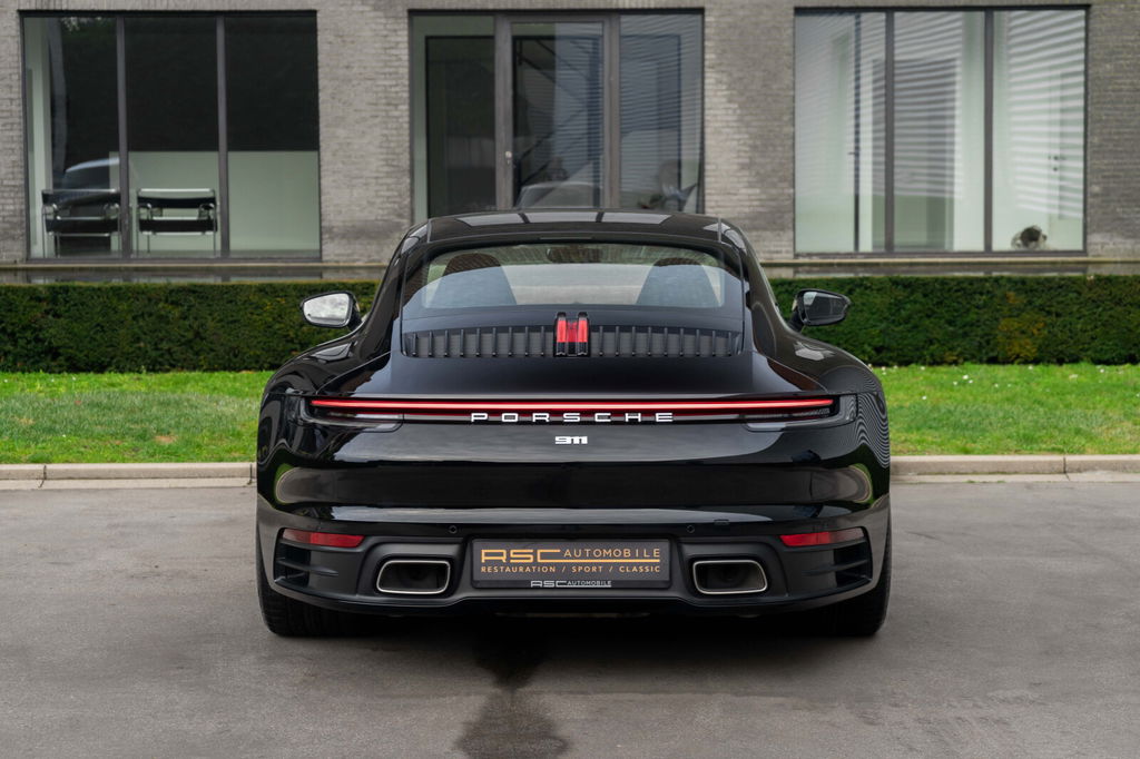 Porsche 992 Carrera