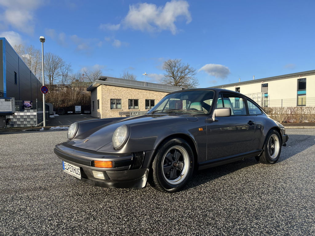 Porsche 911 Carrera 3.2