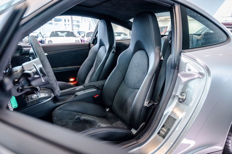 Porsche 997.2 Carrera GTS