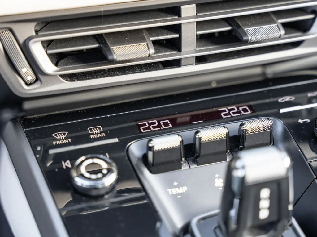 Porsche 992 Carrera 4S