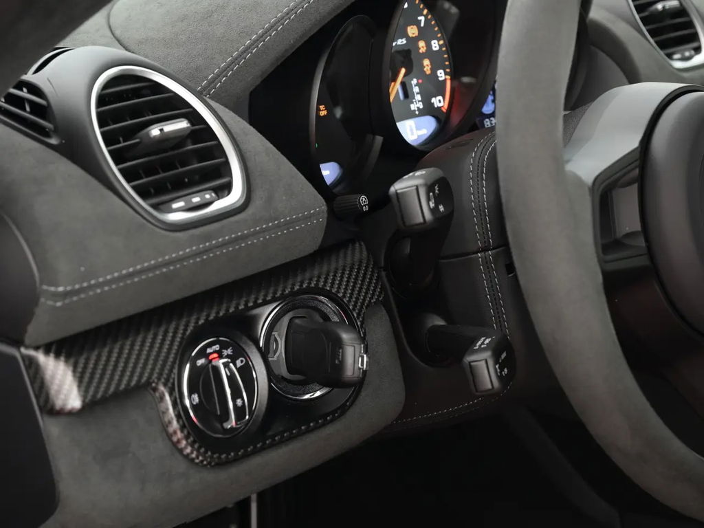 Porsche 718 Spyder RS