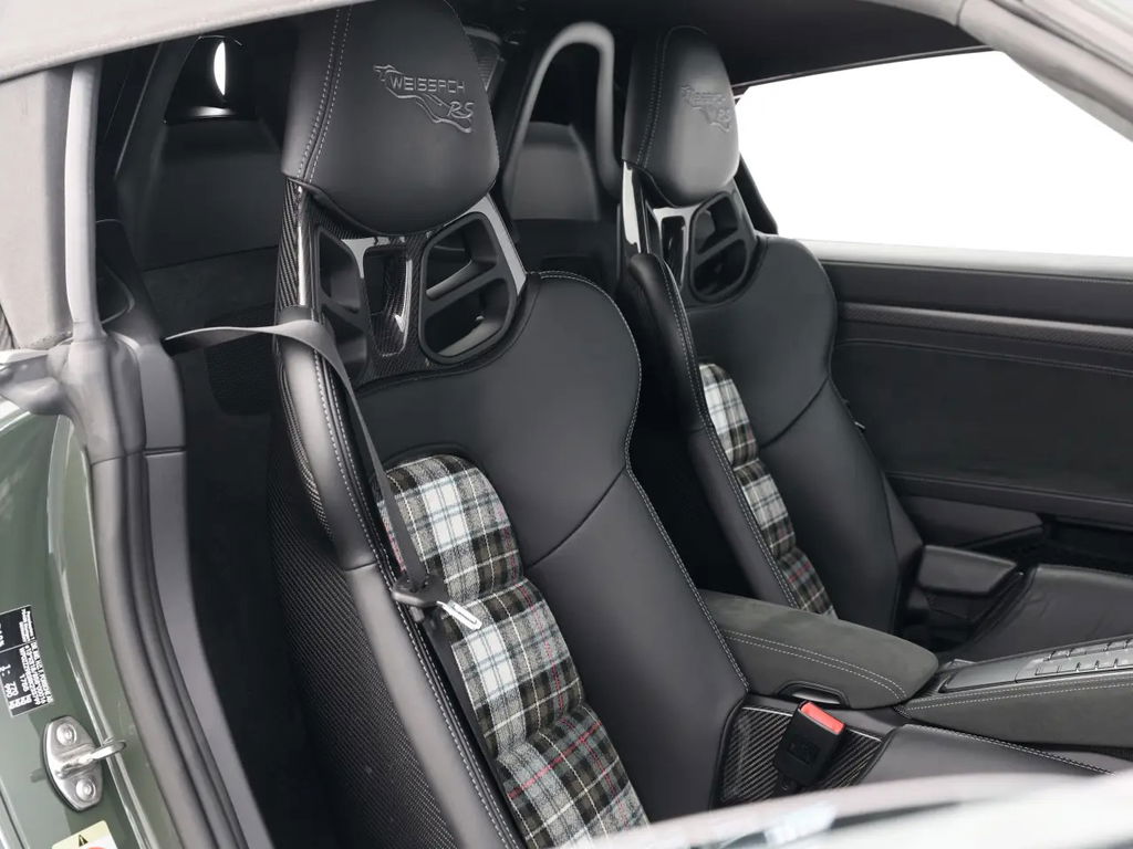 Porsche 718 Spyder RS