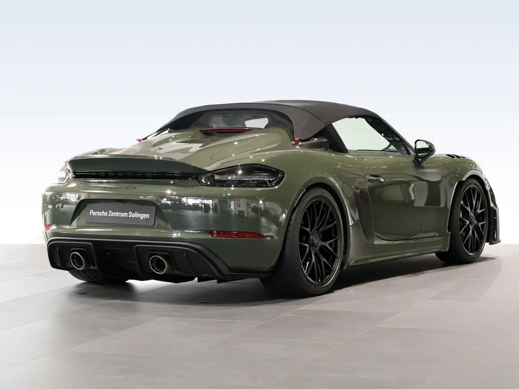 Porsche 718 Spyder RS