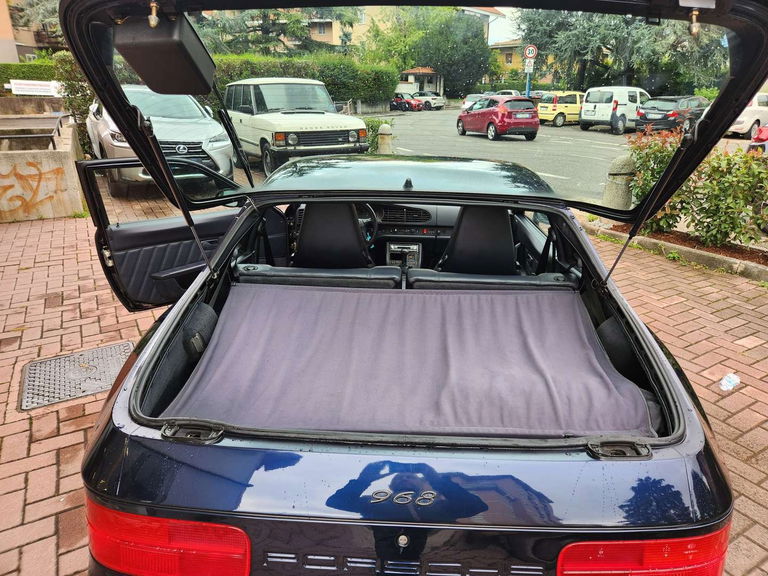Porsche 968