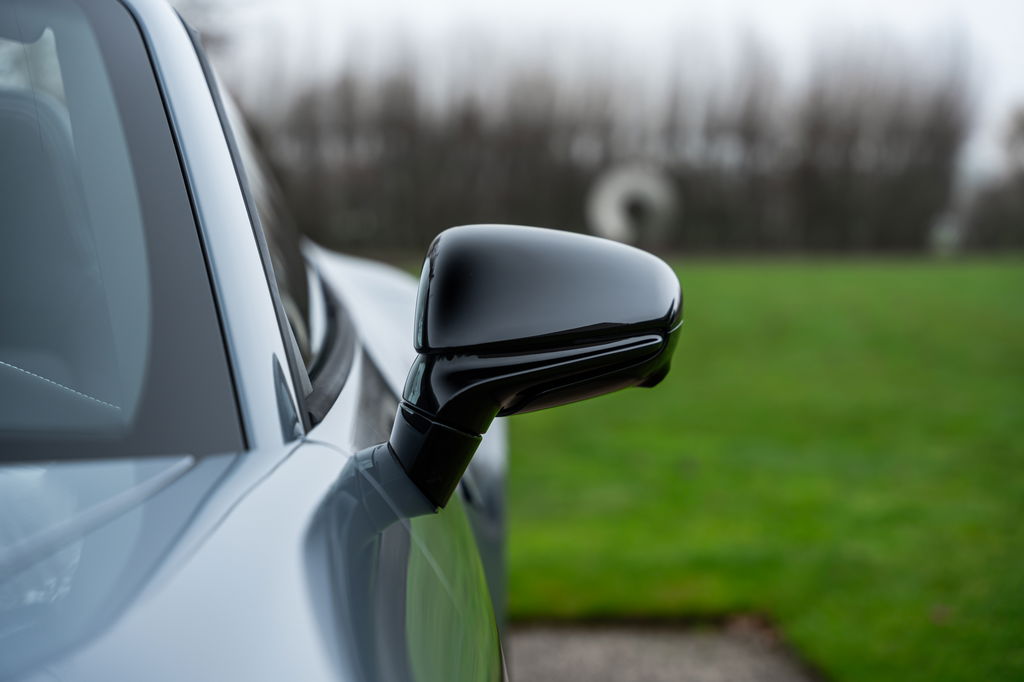 Porsche 992 Carrera 4 GTS