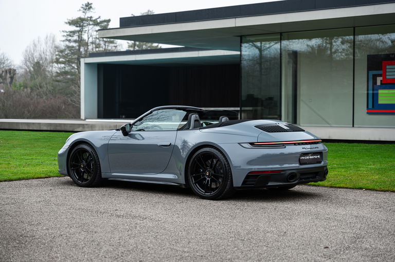 Porsche 992 Carrera 4 GTS