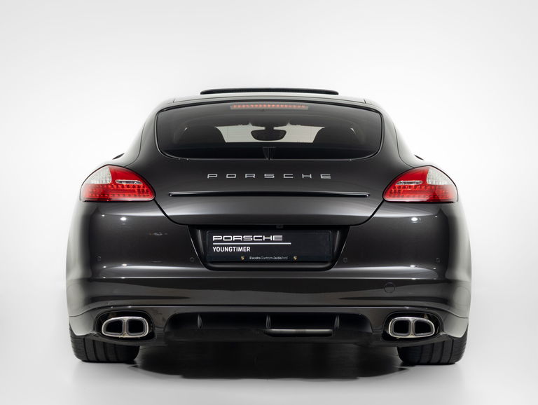 Porsche Panamera Turbo