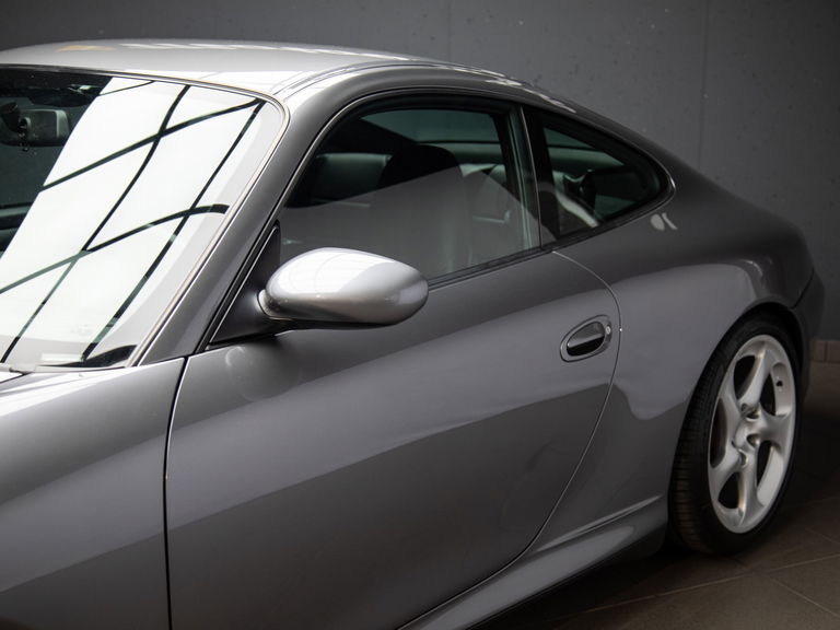 Porsche 996 Carrera 4S