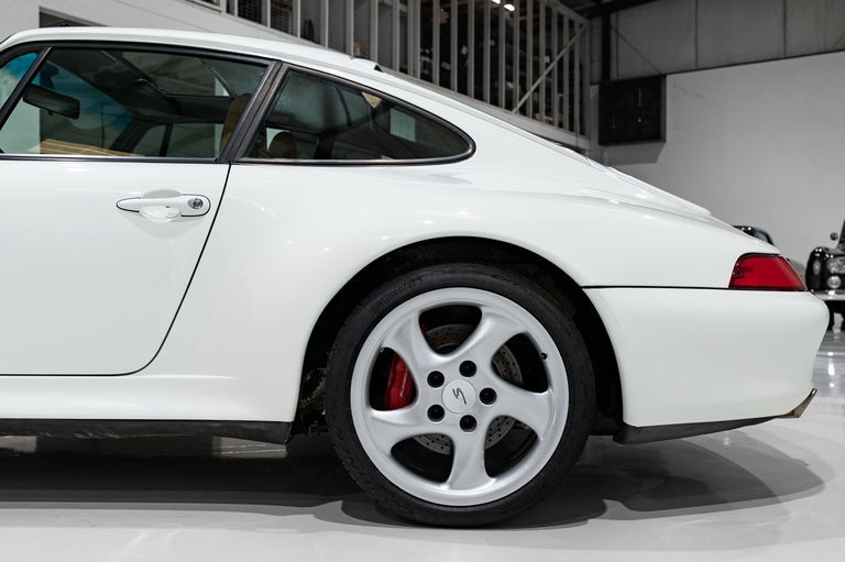 Porsche 993 Carrera 4S