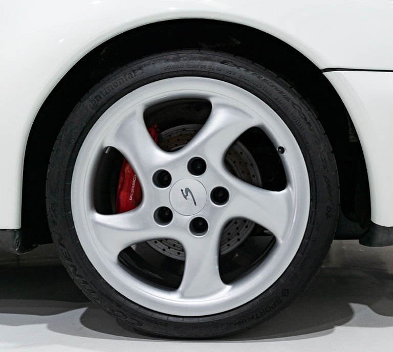 Porsche 993 Carrera 4S