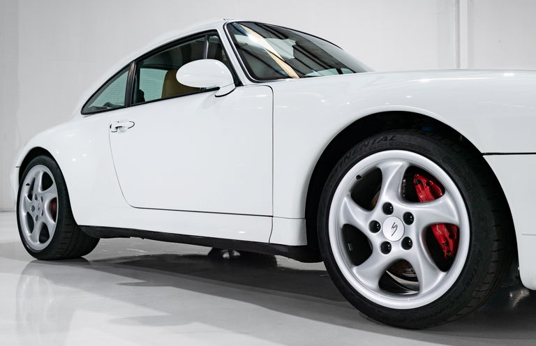 Porsche 993 Carrera 4S
