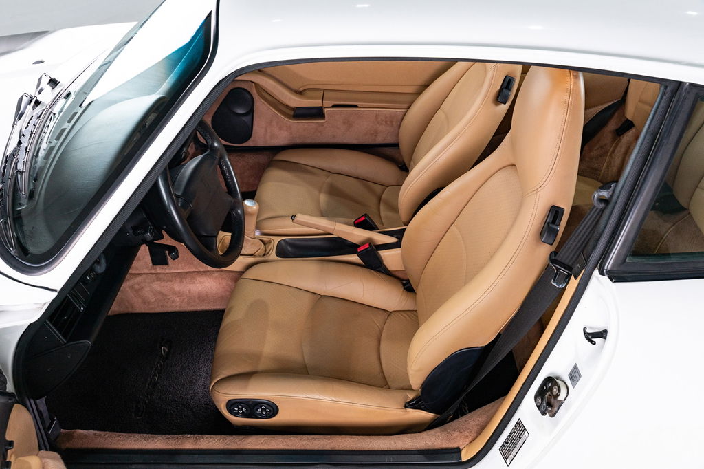 Porsche 993 Carrera 4S
