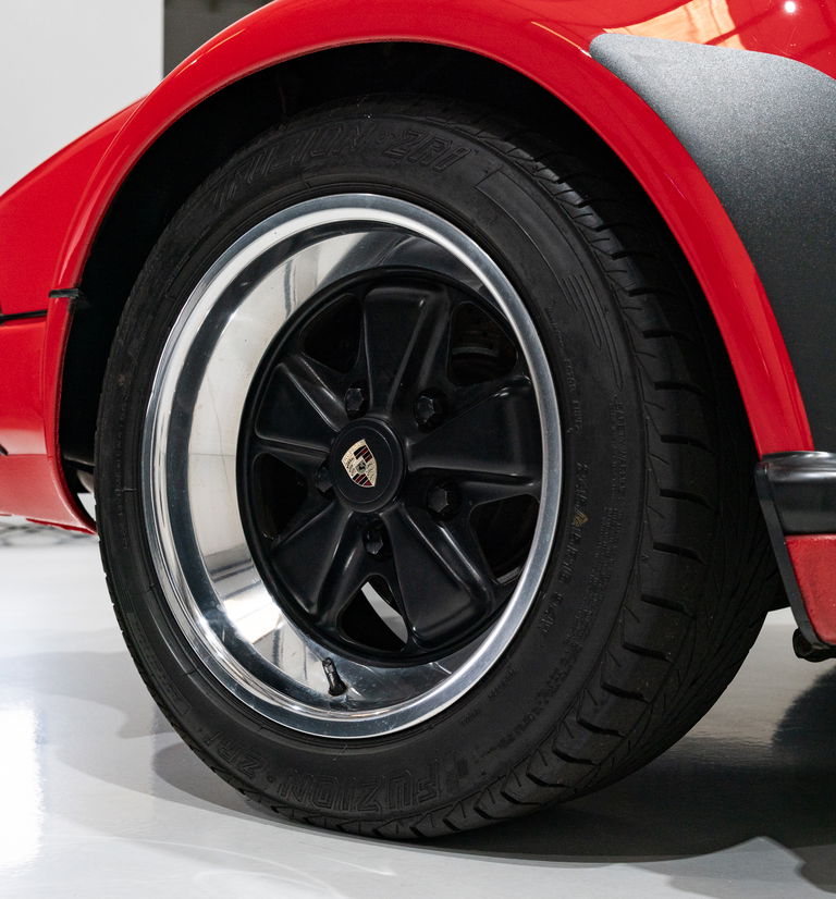 Porsche 911 Carrera 3.2 Speedster (US)