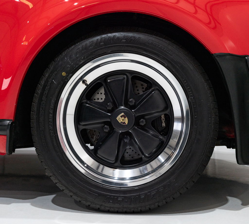 Porsche 911 Carrera 3.2 Speedster (US)