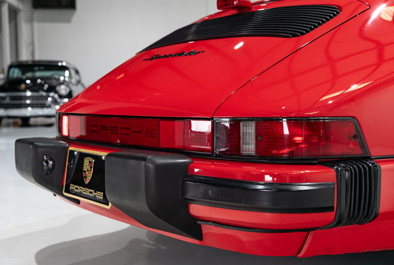 Porsche 911 Carrera 3.2 Speedster (US)