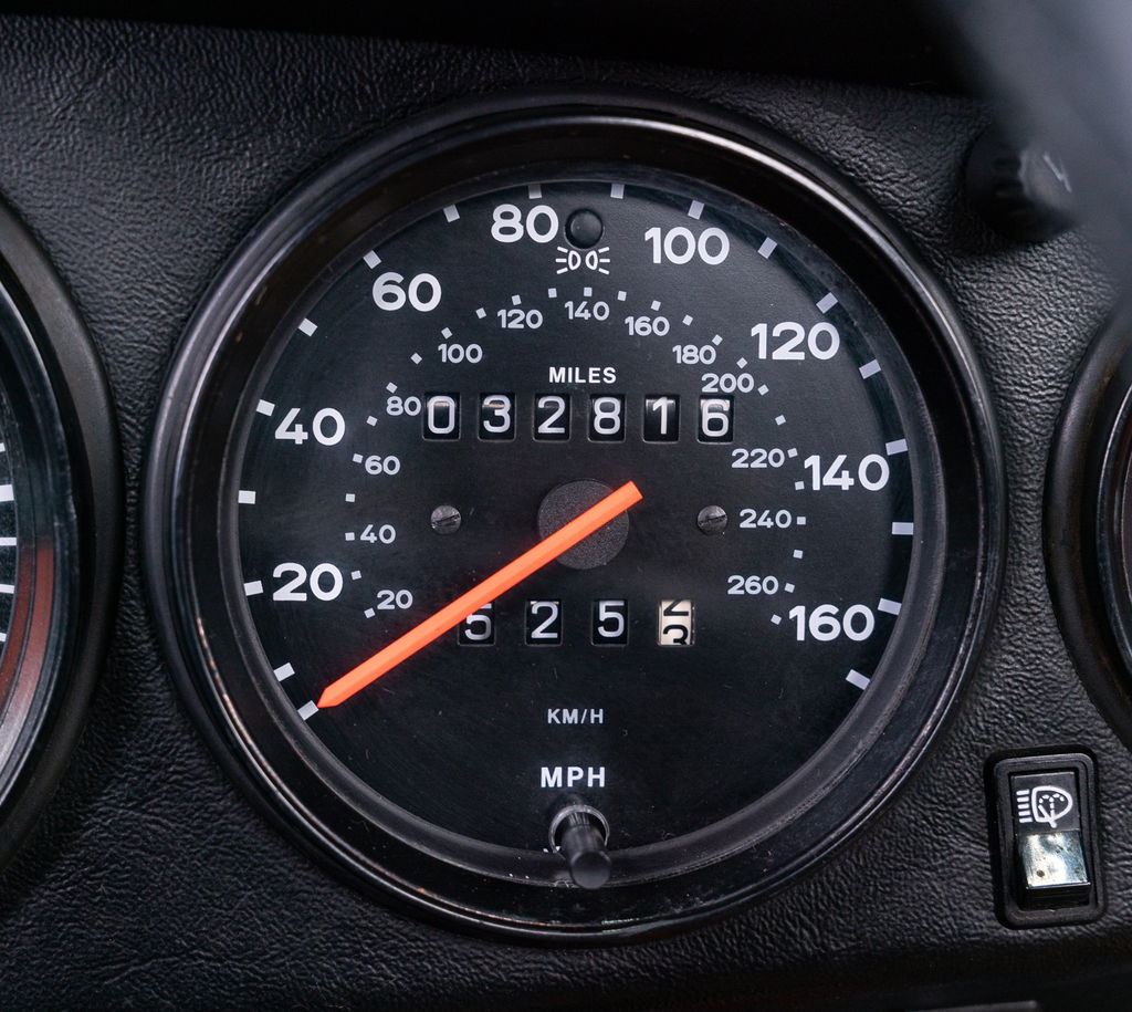 Porsche 911 Carrera 3.2 Speedster (US)