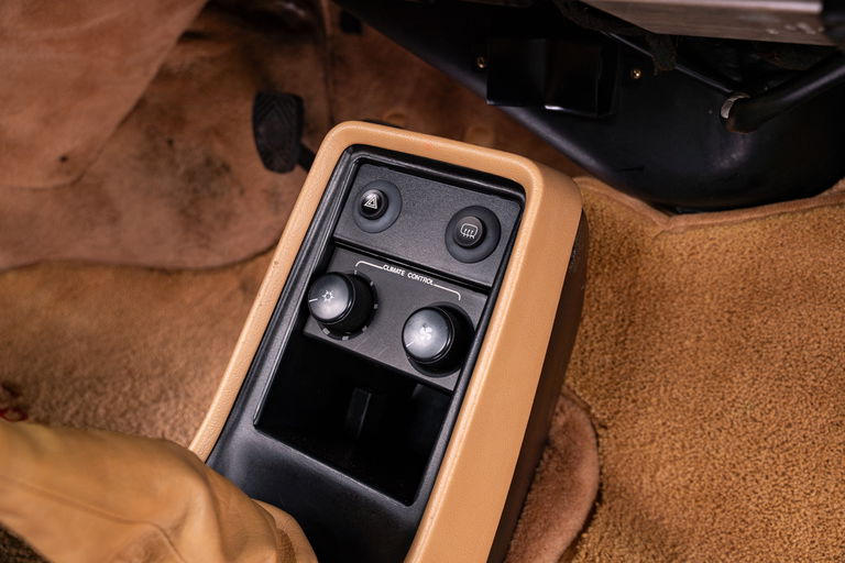 Porsche 911 Carrera 3.2 Speedster (US)