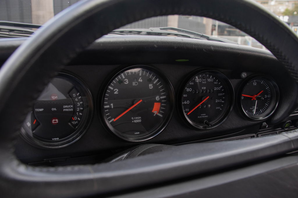 Porsche 911 Carrera 3.2 Speedster