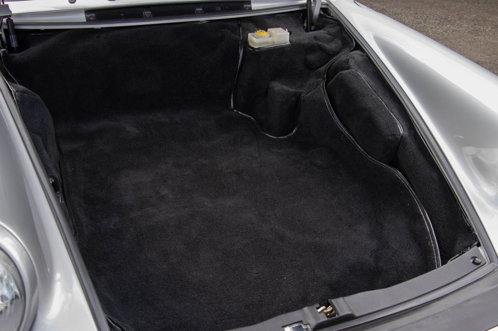 Porsche 911 Carrera 3.2 Speedster