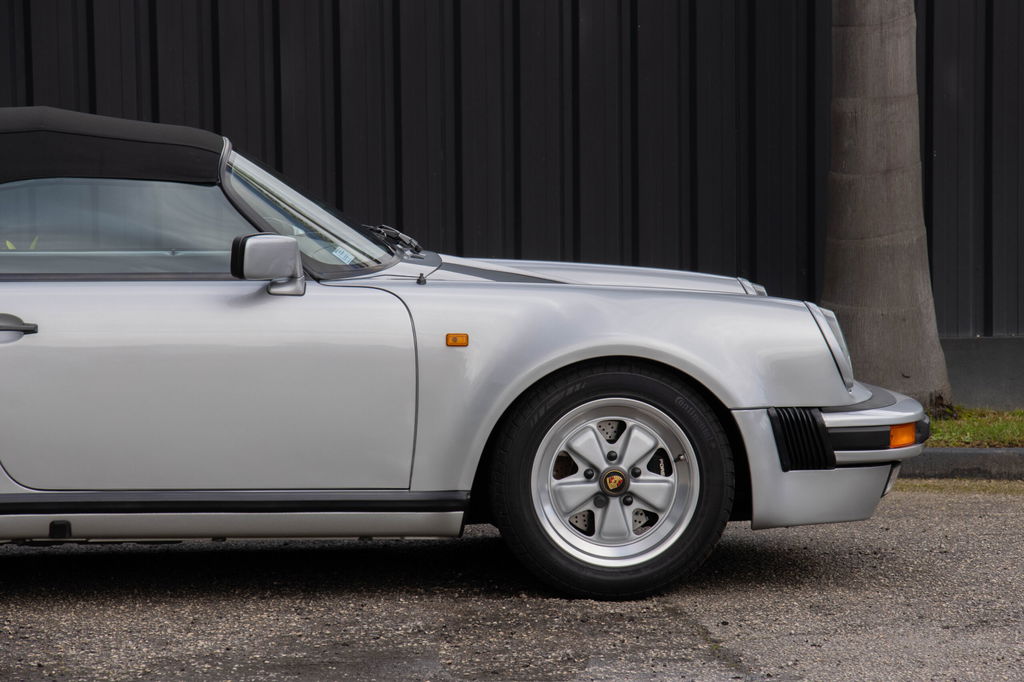 Porsche 911 Carrera 3.2 Speedster