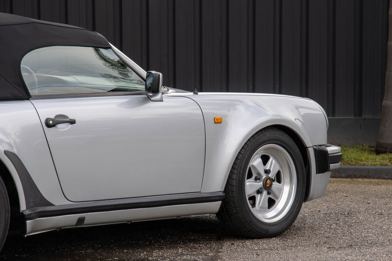 Porsche 911 Carrera 3.2 Speedster