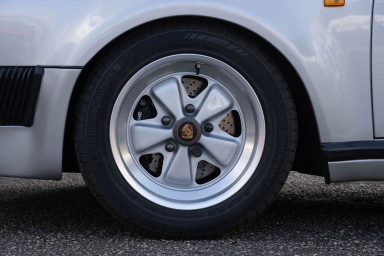 Porsche 911 Carrera 3.2 Speedster