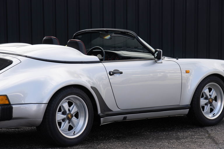 Porsche 911 Carrera 3.2 Speedster