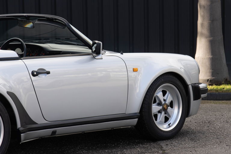 Porsche 911 Carrera 3.2 Speedster
