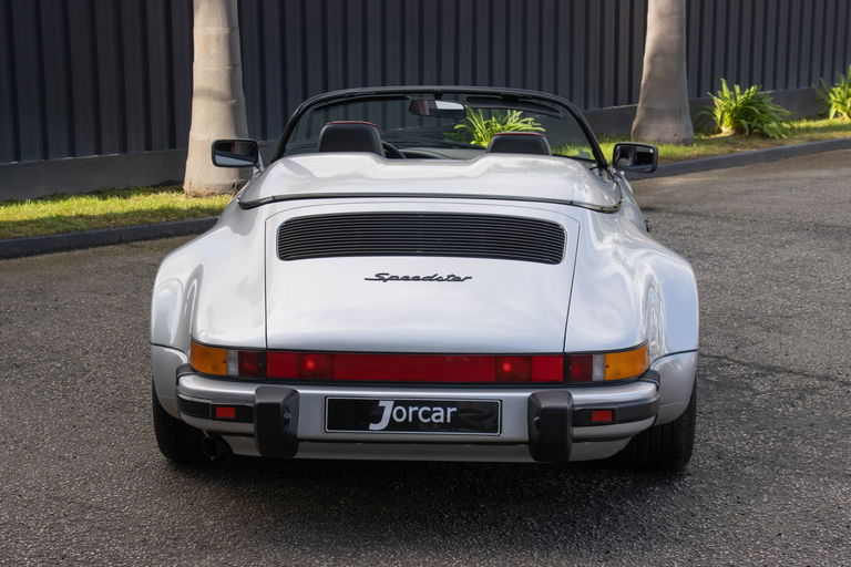 Porsche 911 Carrera 3.2 Speedster