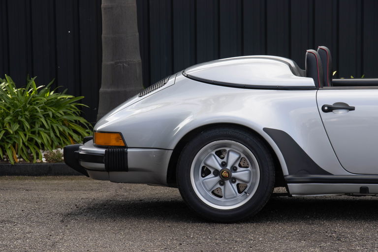 Porsche 911 Carrera 3.2 Speedster