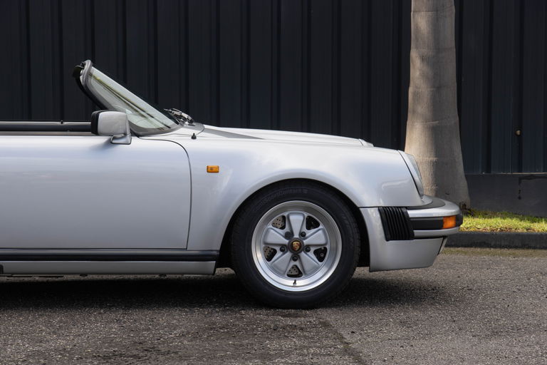 Porsche 911 Carrera 3.2 Speedster