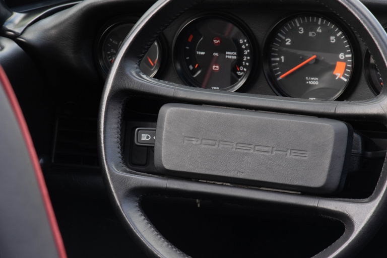 Porsche 911 Carrera 3.2 Speedster