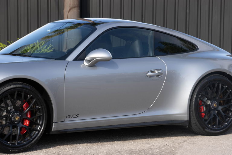 Porsche 991 Carrera 4 GTS