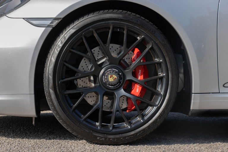 Porsche 991 Carrera 4 GTS