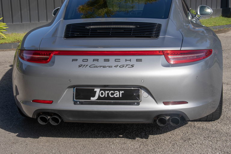 Porsche 991 Carrera 4 GTS