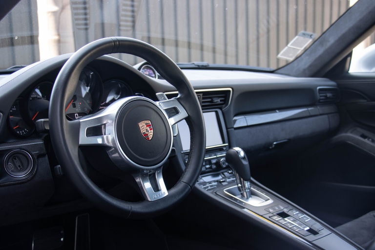 Porsche 991 Carrera 4 GTS