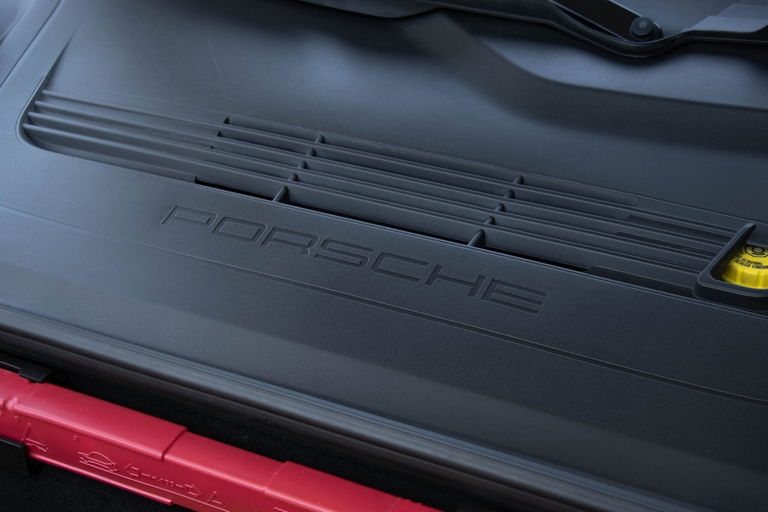 Porsche 991 Carrera 4 GTS