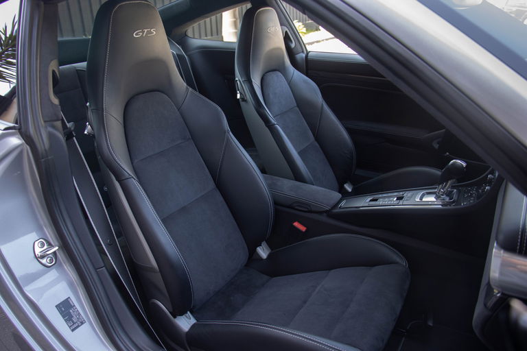 Porsche 991 Carrera 4 GTS