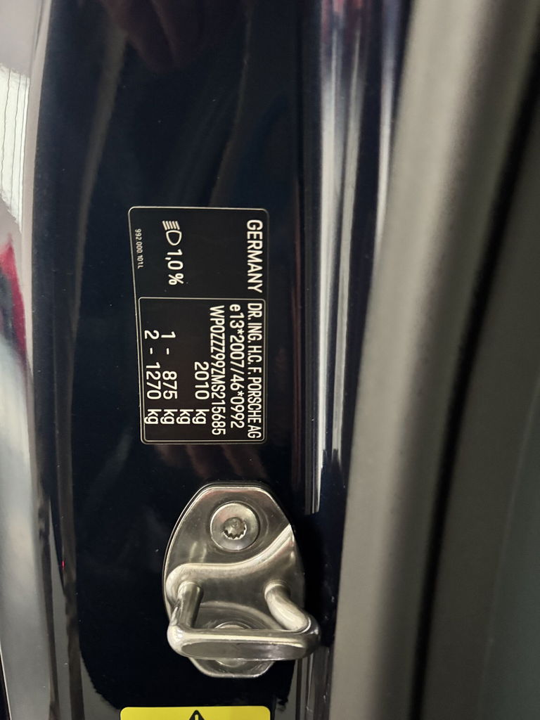 Porsche 992 Carrera 4S