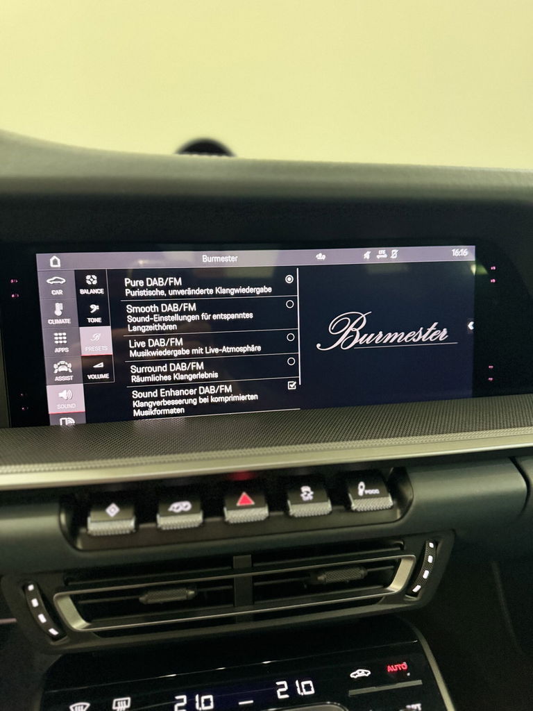 Porsche 992 Carrera 4S