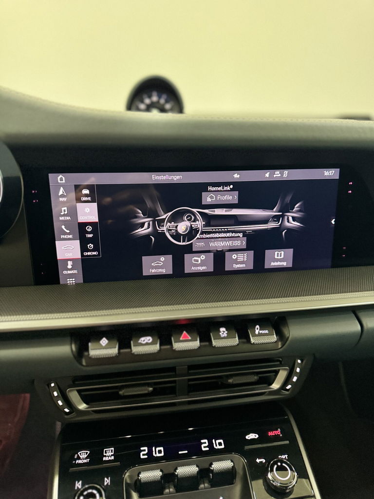 Porsche 992 Carrera 4S