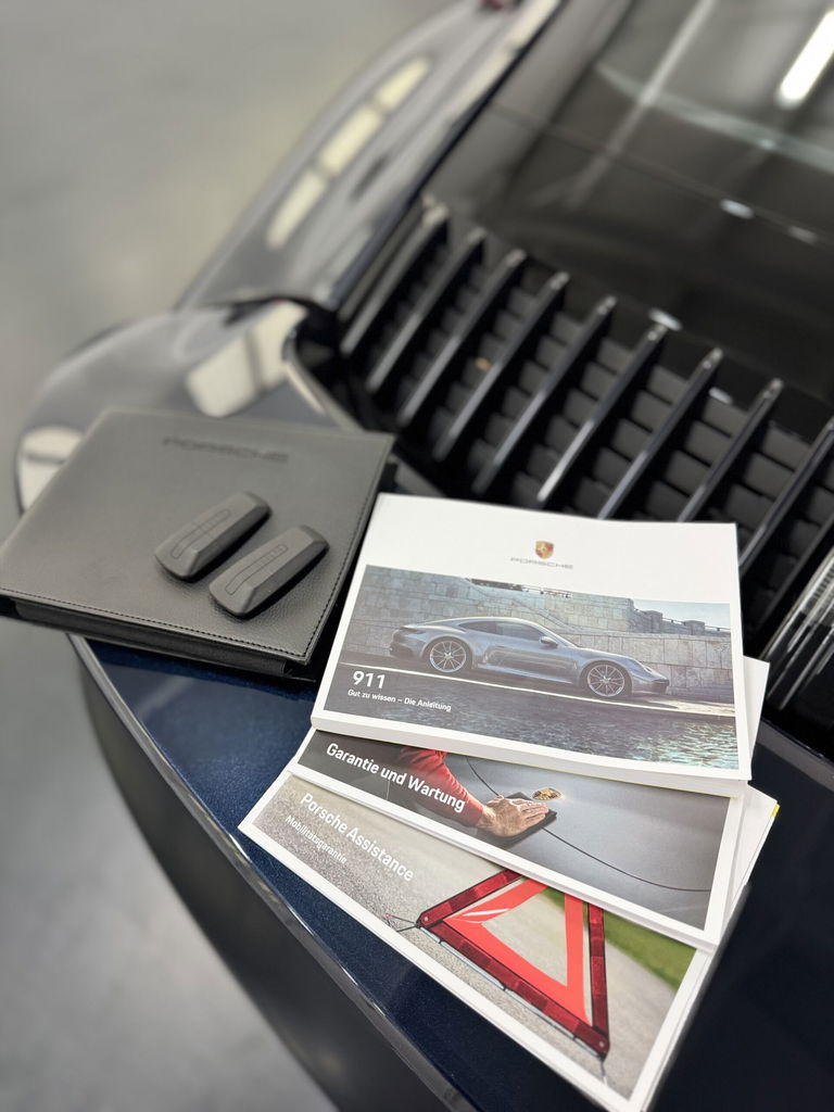 Porsche 992 Carrera 4S