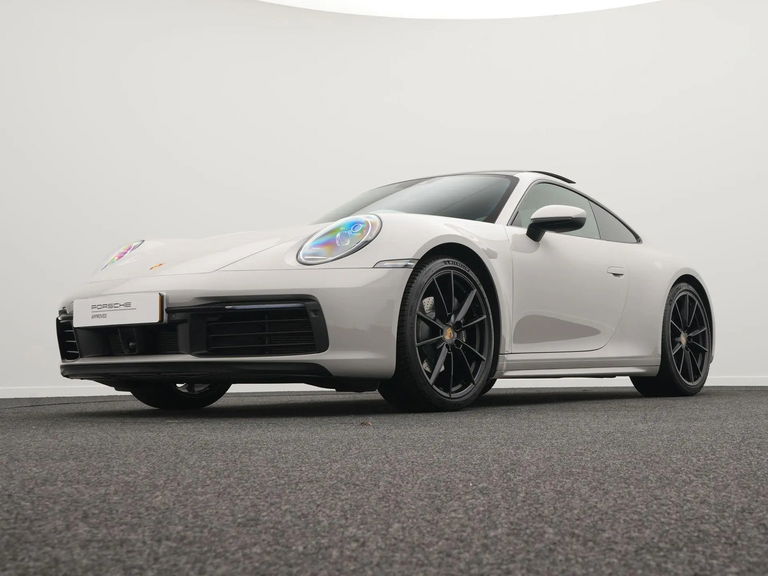 Porsche 992 Carrera 4