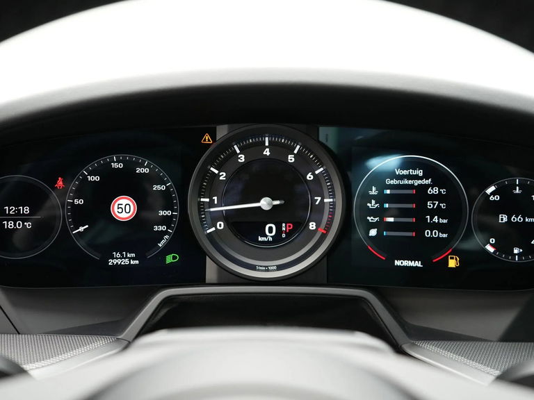 Porsche 992 Carrera 4